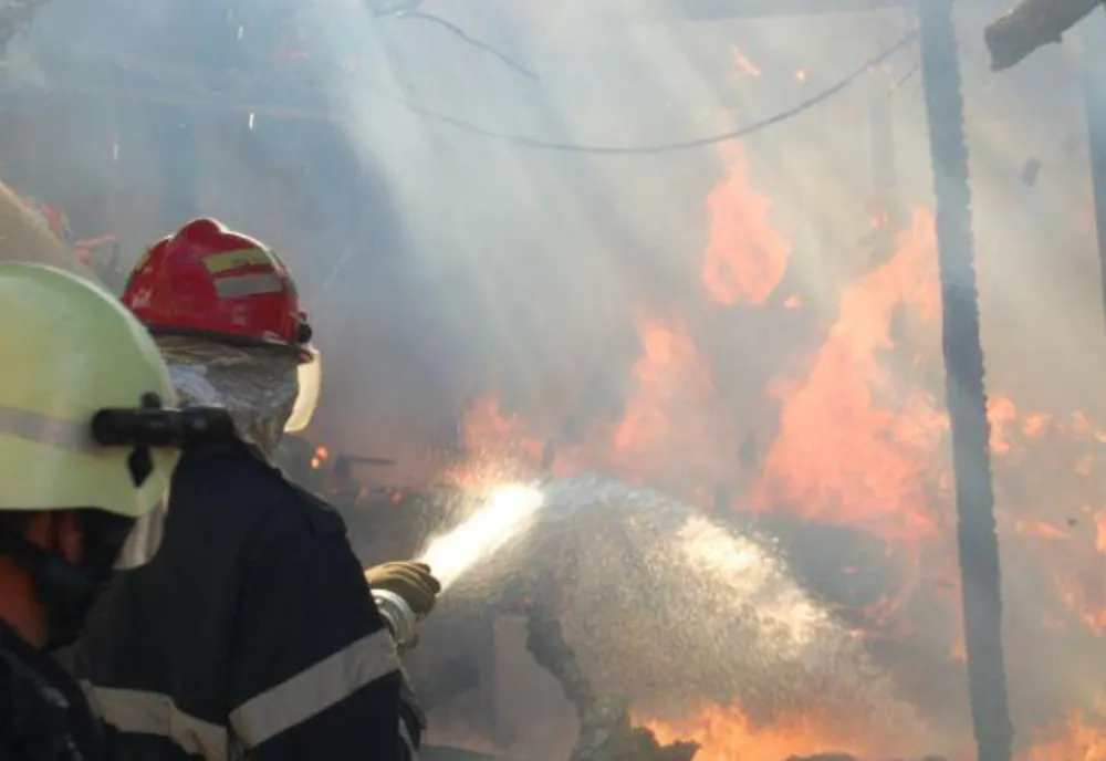 Incendiu în Titești