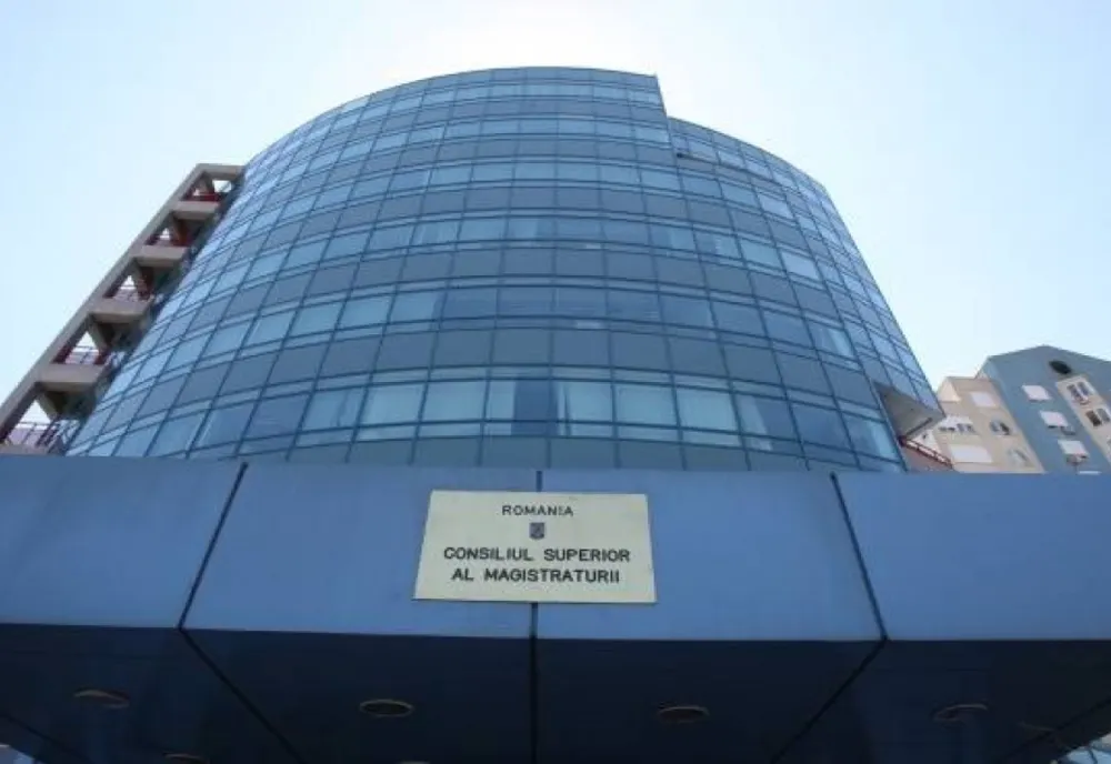 CSM REIA CRITICILE FAŢĂ DE PROIECTUL CARE MODIFICĂ REGULILE DE PENSIONARE ÎN JUSTIŢIE
