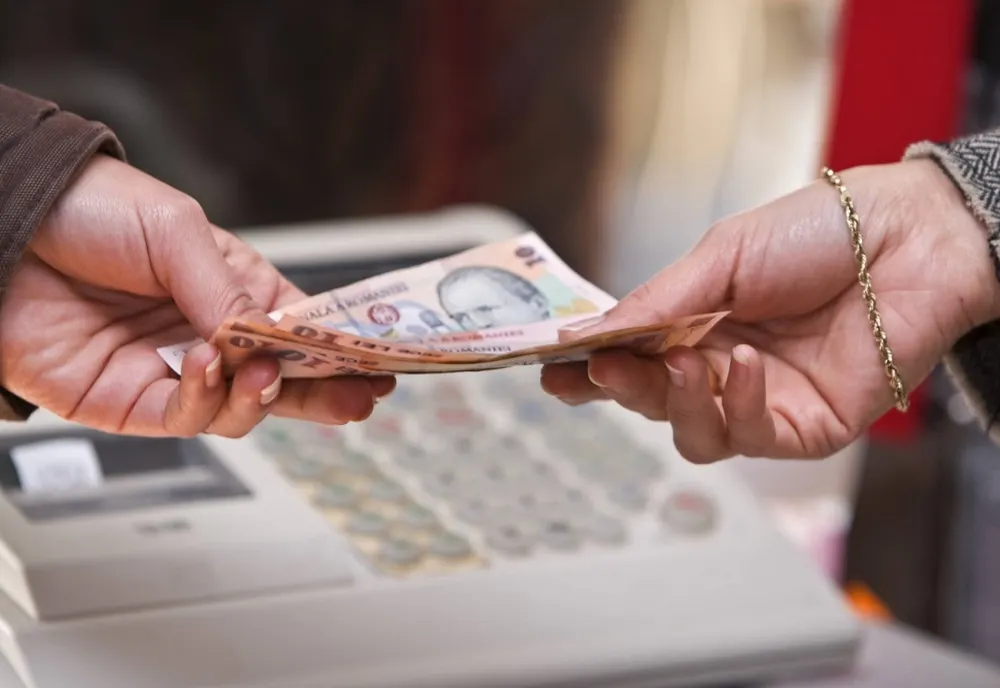 EUROSTAT: ROMÂNIA, PRINTRE ȚĂRILE DIN UNIUNEA EUROPEANĂ CU CEL MAI MIC SALARIU MINIM