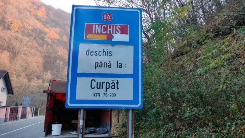 TURIȘTII ȘI ANTREPRENORII REVOLTĂȚI: „DRUMUL REGELUI” A DEVENIT DRUMUL INTERZIS!