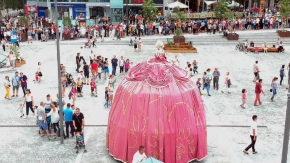 Comedie și culoare in Centrul Ramnicului