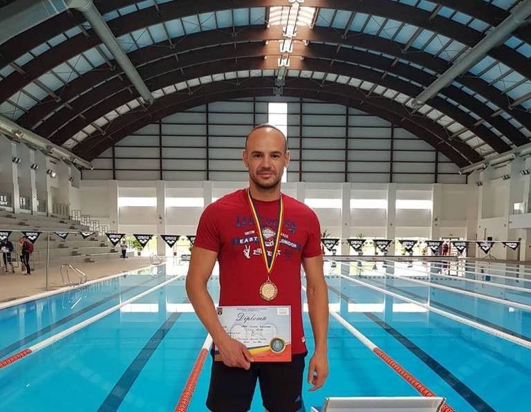 Un tanar valcean pe podium, la Campionatul de Înot al Ministerului Afacerilor Interne