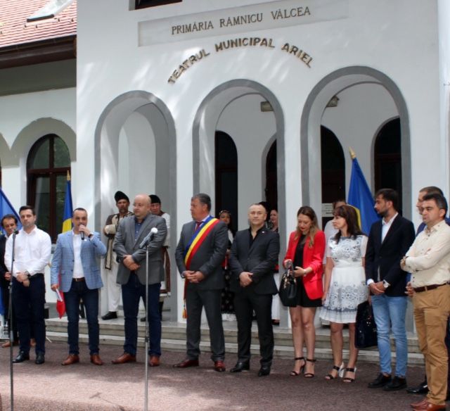 A fost deschis Târgul Meșterilor Populari din Romania