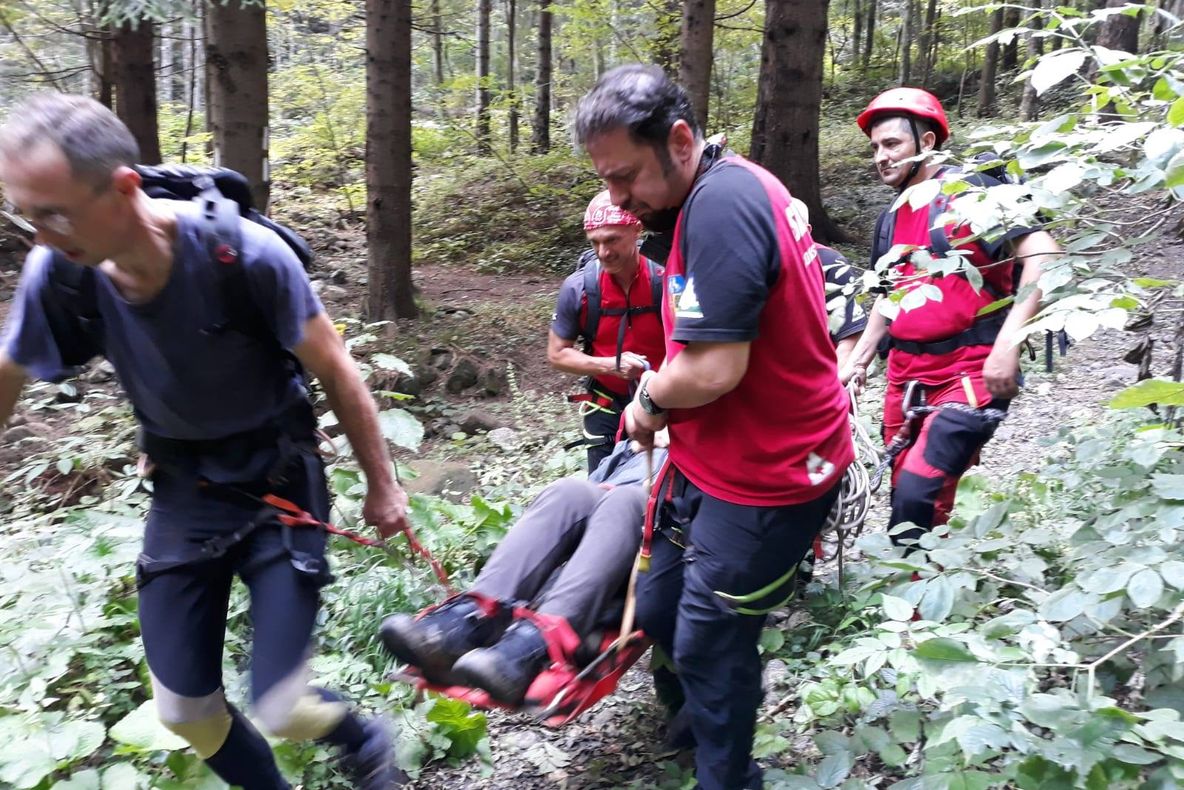 Acțiune Salvamont Salvaspeo Vâlcea în Masivul Buila Vânturarița