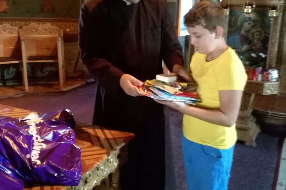 Program social "Donează un ghiozdan" în comuna vâlceană Ionești