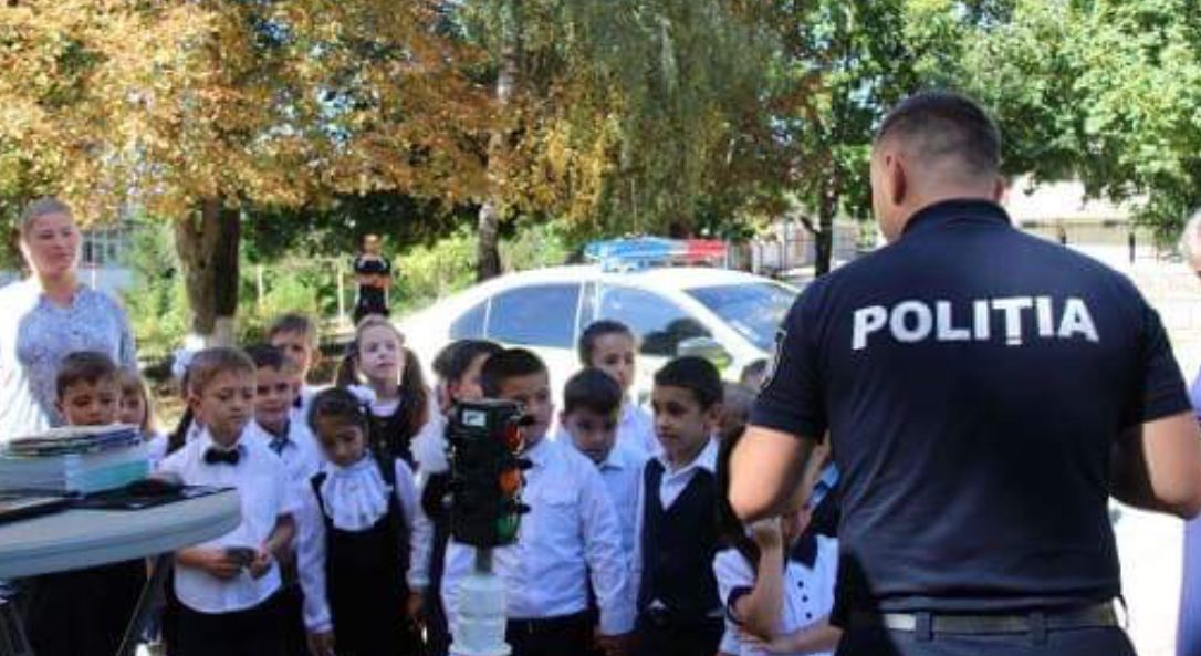 Controale in școlile vâlcene!