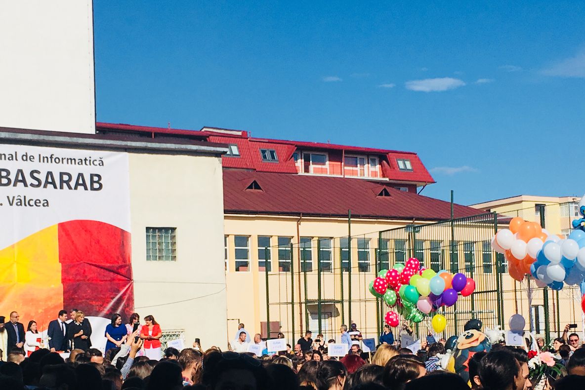 Inceput de an la prima școala europeană din Județul Valcea