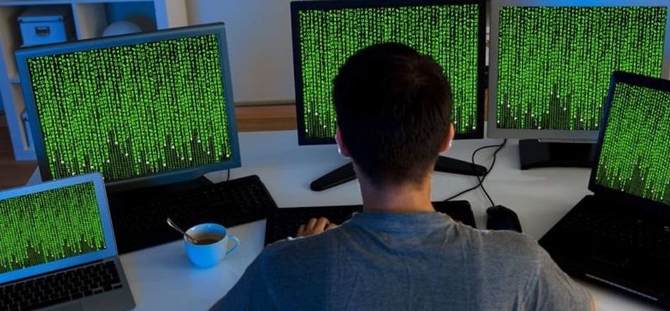 Hacker reținut la Valcea în baza unui mandat de arestare, emis de Tribunalul SUA pentru Districtul de Nord al statului Ohio