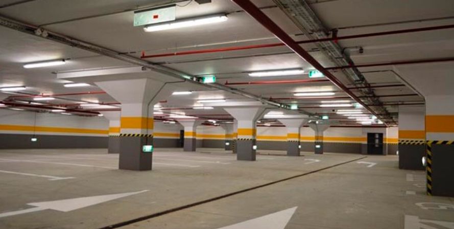 Începând de joi parcarea subterană din centrul Râmnicului nu va mai fi gratuită