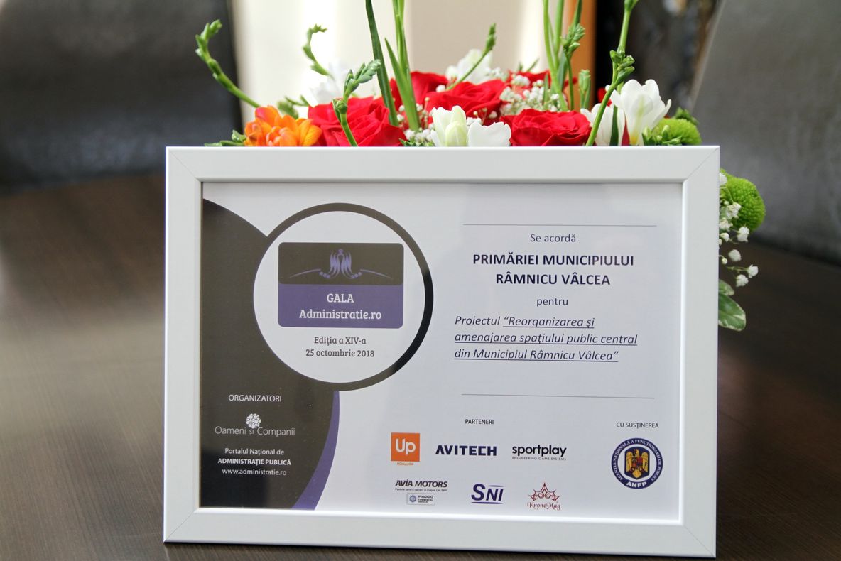 Primăria municipiului Râmnicu Vâlcea, premiată la Gala Administraţie.ro