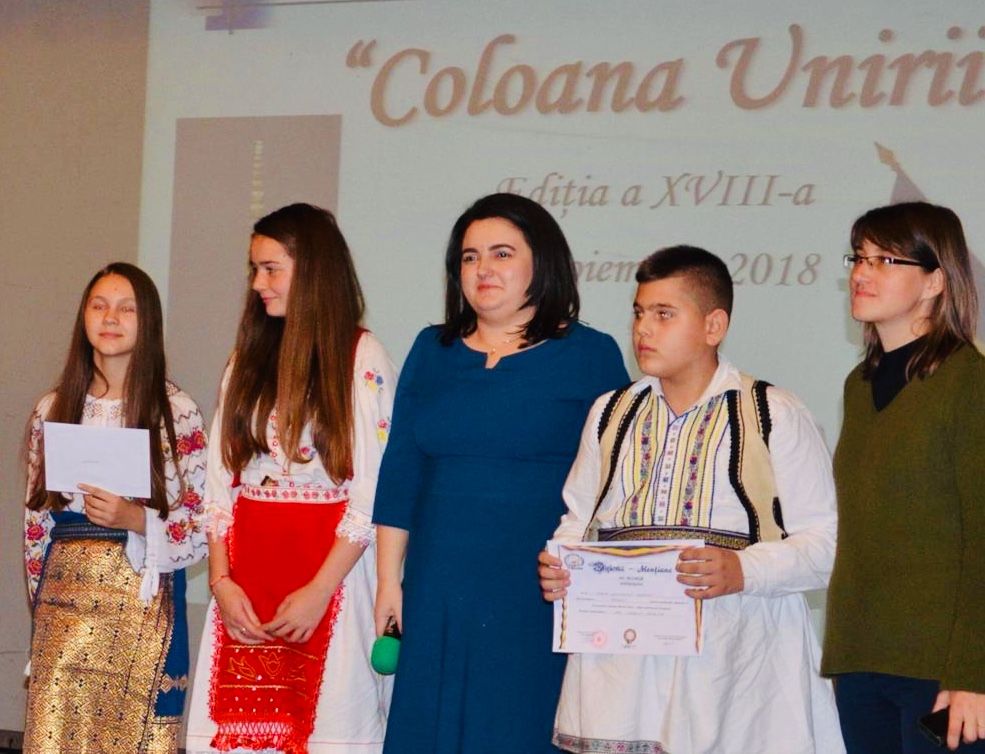 Reprezentantii ISJ Valcea au acordat premii câștigătorilor concursului „Coloana Marii Uniri”
