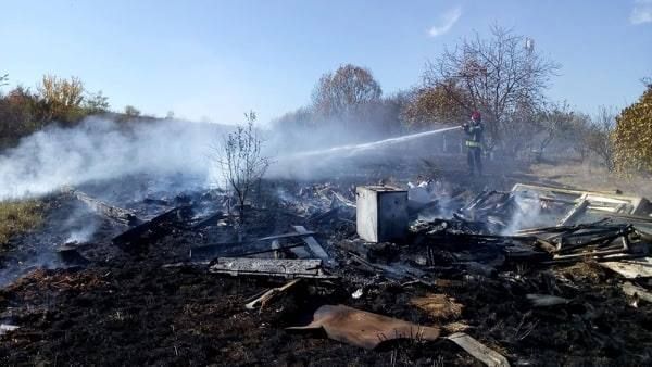 Incendiu la un priveghi in Valcea !