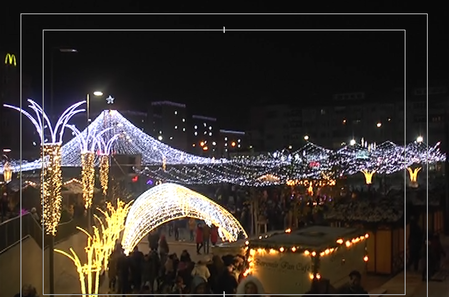 400 de lei o poză cu maşina făcută în Scuarul Mircea cel Bătrân!