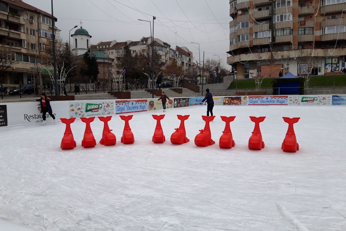 O nouă facilitate pentru copii la patinoarul din centrul Râmnicului
