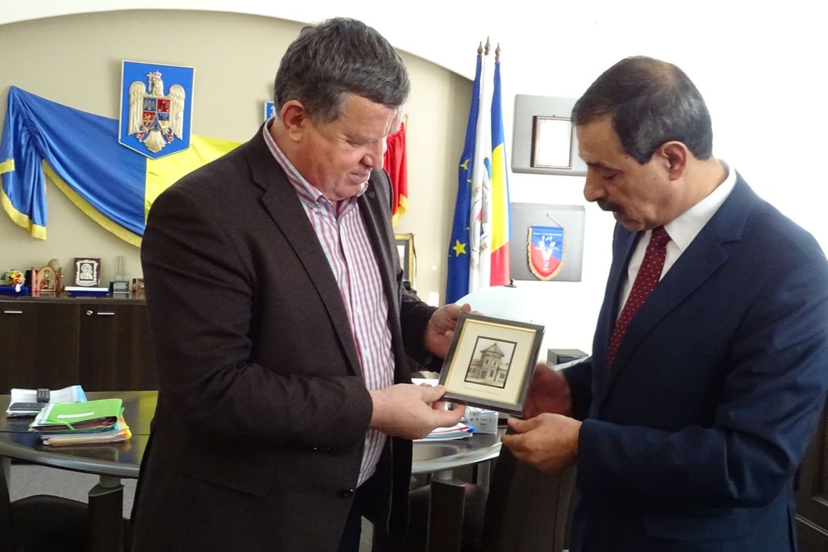 Ambasadorul Palestinei alături de afaceriștii vâlceni