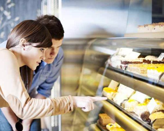 Continuă verificările la  comercianții care folosesc grăsimi hidrogenate pe post de lapte