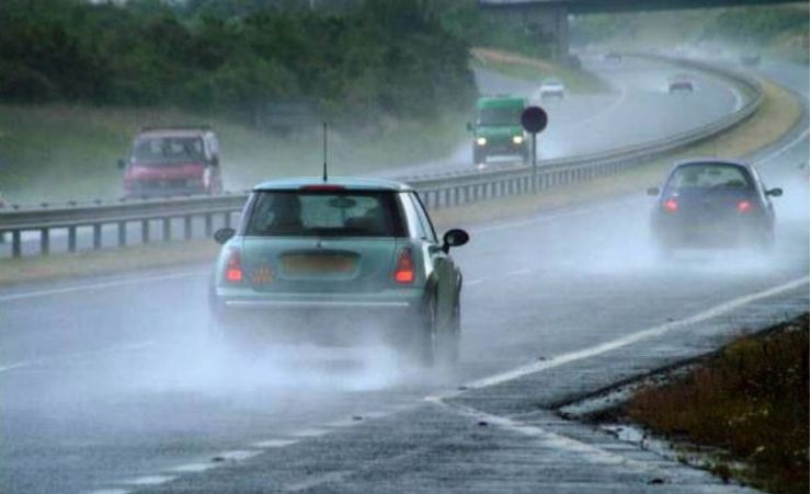 Avertizările cod portocaliu si galben de vreme severă au fost prelungite