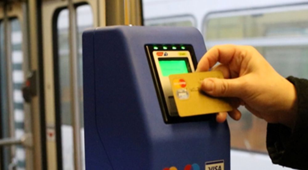 Râmnicul devine "smart". Călătoria se poate plăti şi cu cardul bancar
