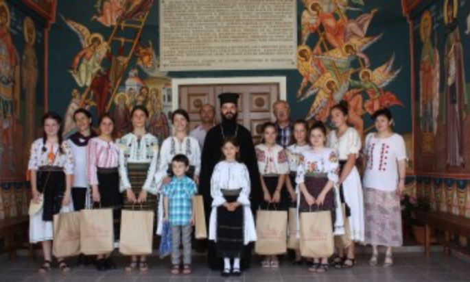 Bursa „Justinian Marina”, oferită de Mănăstirea Suiești,  pentru promovarea portului tradițional