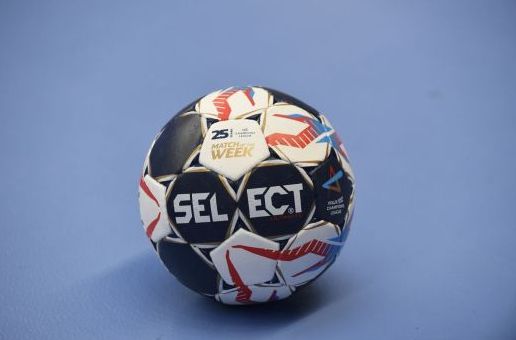 Țara noastră va avea două echipe în grupele Ligii Campionilor la handbal feminin, ediţia 2019-2020: SCM Râmnicu Vâlcea şi CSM Bucureşti