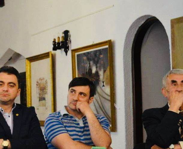 Eugen Negrici, Doru Moțoc, Ion Predescu și Claudiu Tulugea reuniți de simulacrele normalității