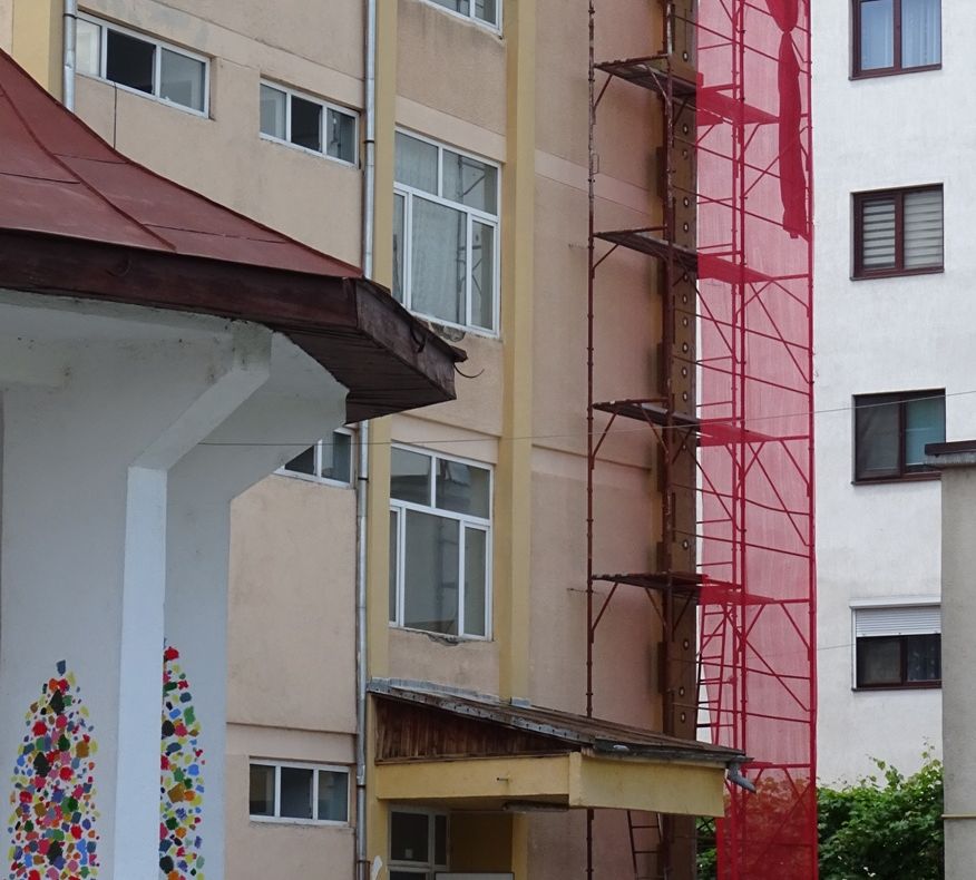 Primăria Râmnicu Vâlcea reabilitează termic clădirile a trei unităţi şcolare din municipiu