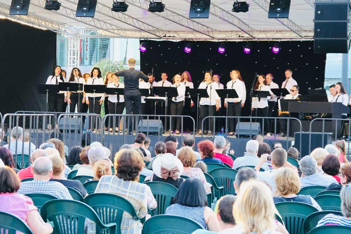 Filarmonica vâlceană a deschis seria concertelor în aer liber