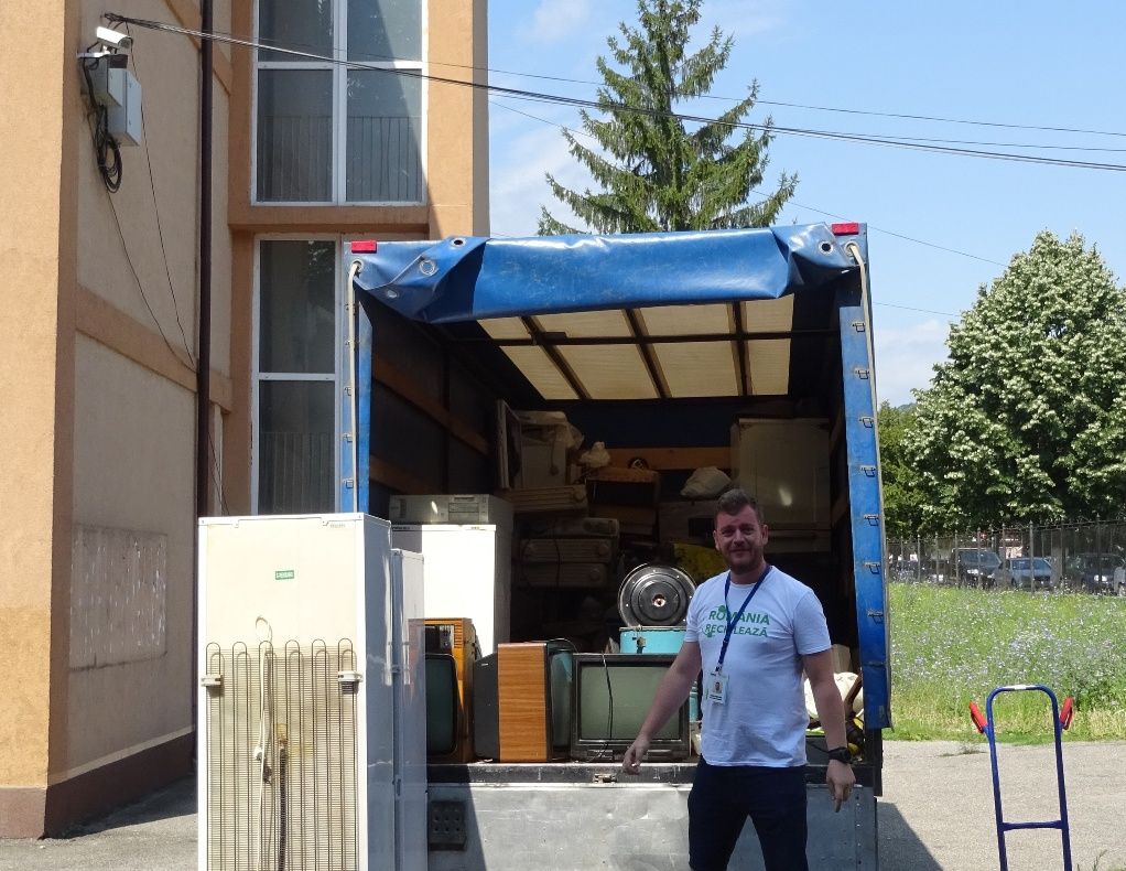 Două tone de deşeuri de echipamente electrice şi electronice stranse la Rm. Valcea