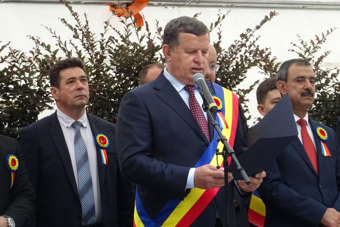 La mulţi ani,  Imnului Naţional! Ceremonial militar-religios şi intonarea Imnului Naţional, în Parcul Zăvoi