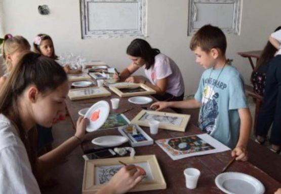 Școală de Vară în comunitatea din Orlești