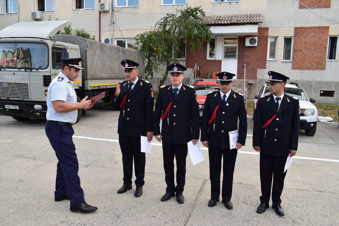 Recompense pentru pompierii militari vâlceni !
