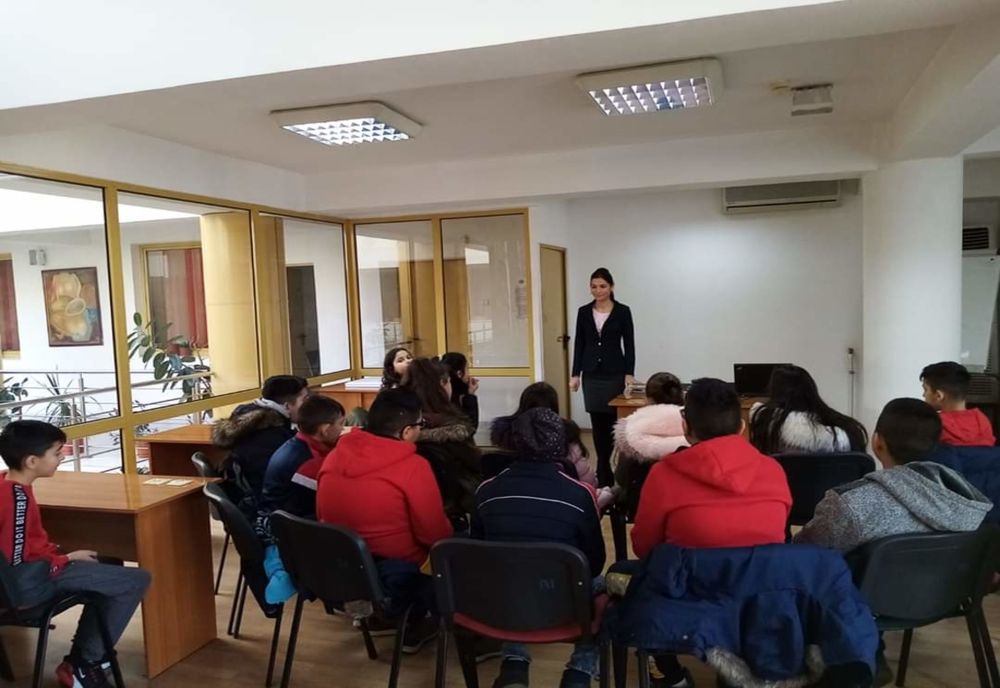 Identitate și tradiții