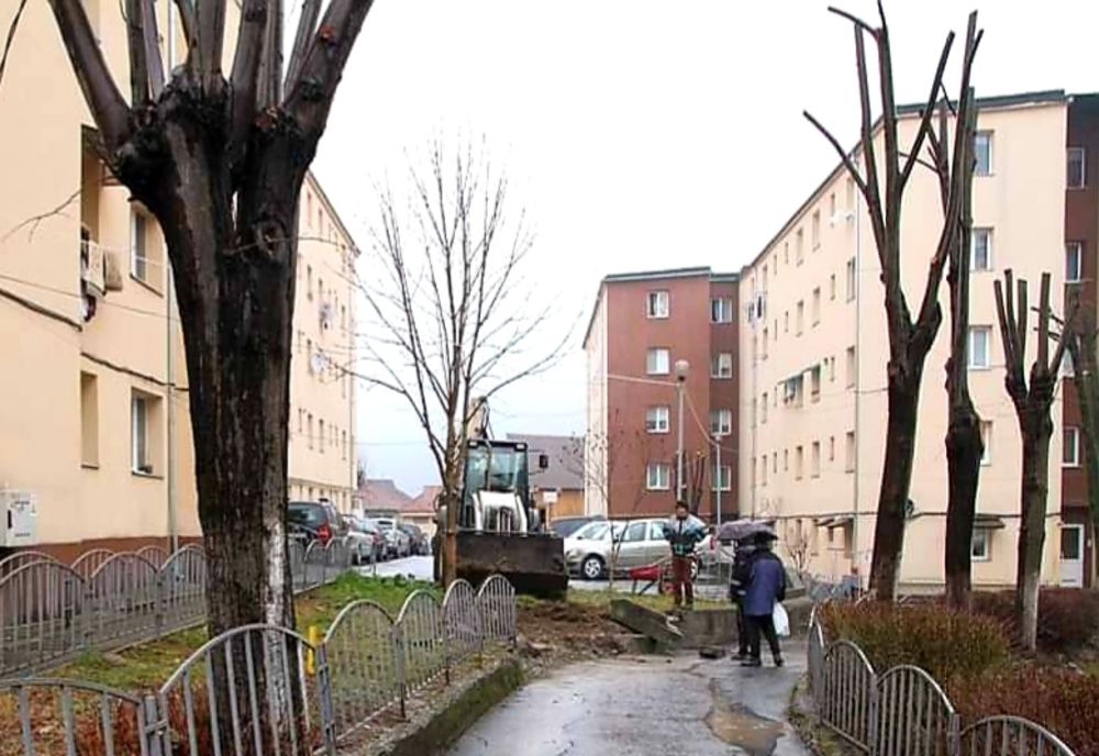 Lucrări de amenajare în cartierul Petrişor din Râmnicu Vâlcea