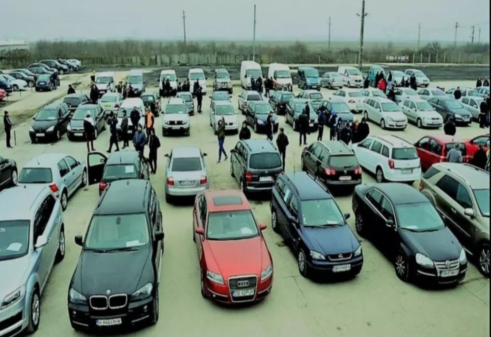 Percheziții în 20 de județe