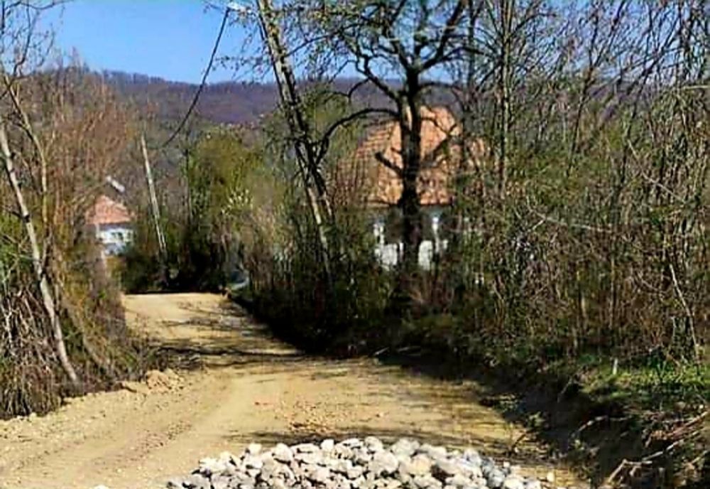 Primăria Bujoreni, Vâlcea, oferă gratuit măști de protecție locuitorilor care nu se pot deplasa 