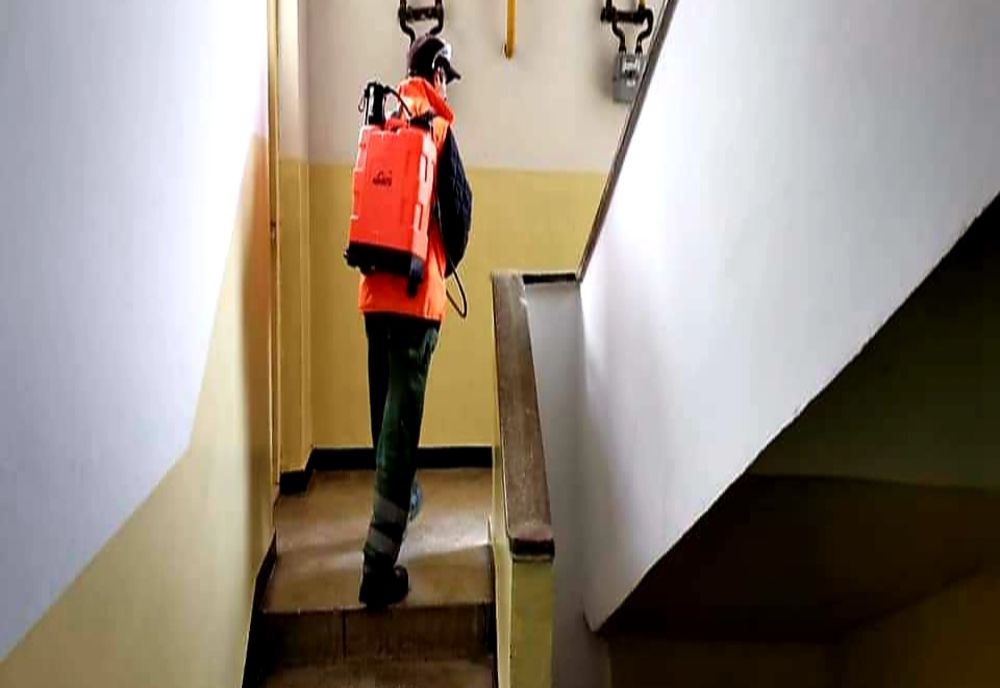 Acțiune de dezinfecție a clădirilor de locuințe în Râmnic