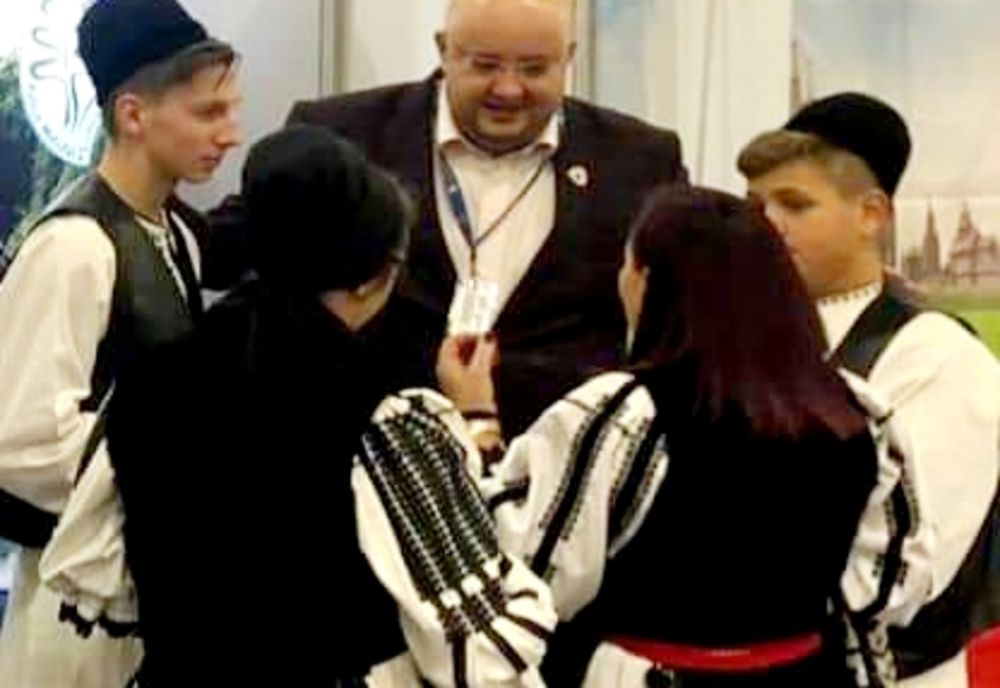 Autoritățile vâlcene, mesaje în ziua familiei