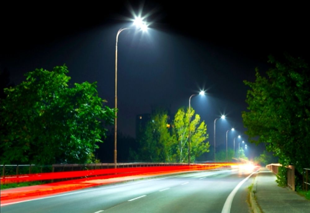 Proiecte de modernizare a sistemului de iluminat public în România. Printre beneficiari: Râmnicu Vâlcea și Timișoara 