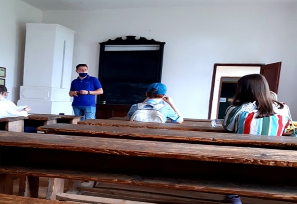 Compania Happy Place Events a organizat astăzi o călătorie în timp