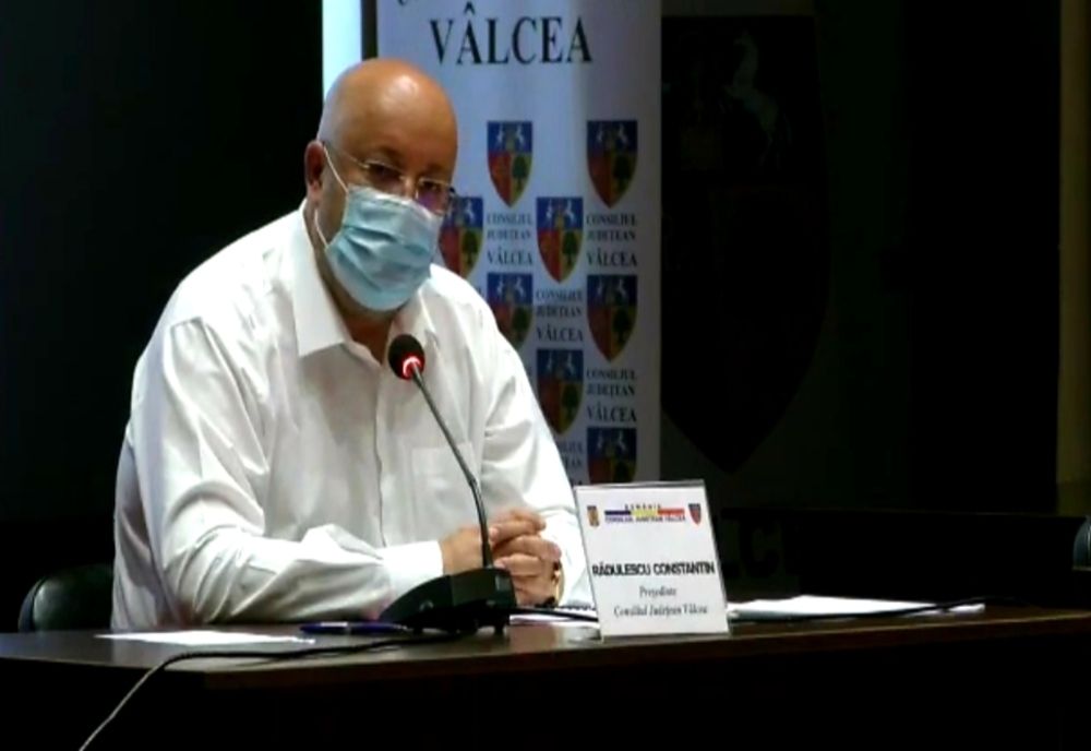 CJ Vâlcea: Constantin Rădulescu donează o parte din indemnizație către Spitalul Județean și elevii care au obținut nota 10 la examnele naționale