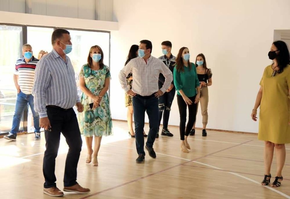 Sală de sport, realizată cu sprijinul CNI, inaugurată de autoritățile râmnicene