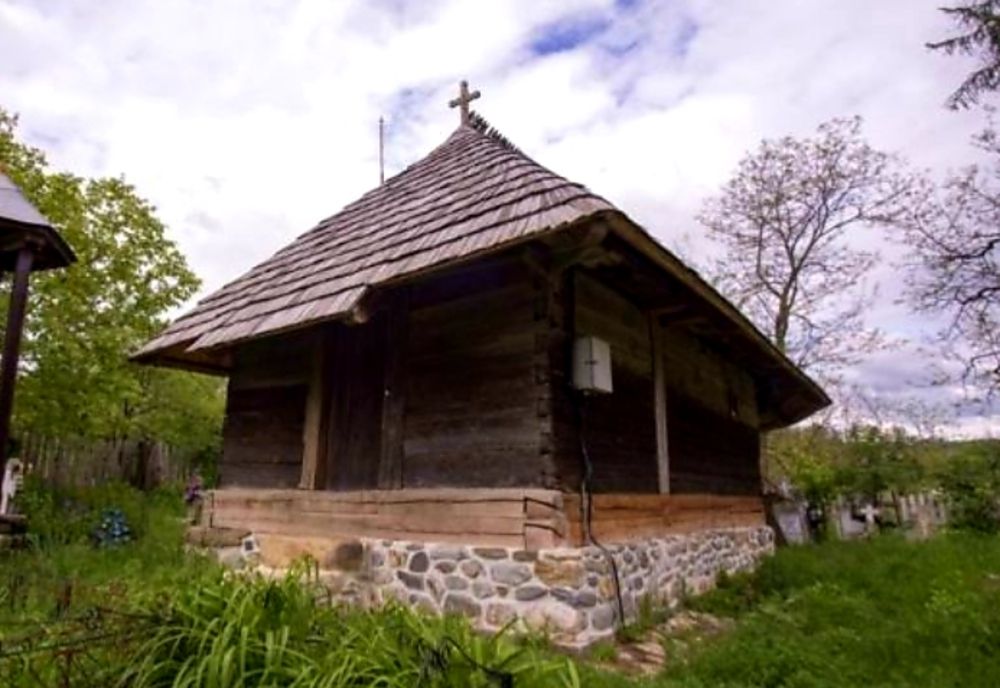 Cel mai mic lăcaş de cult din judeţul Vâlcea și zona de sub Carpați ce poartă hramul Cuvioasei Parascheva 