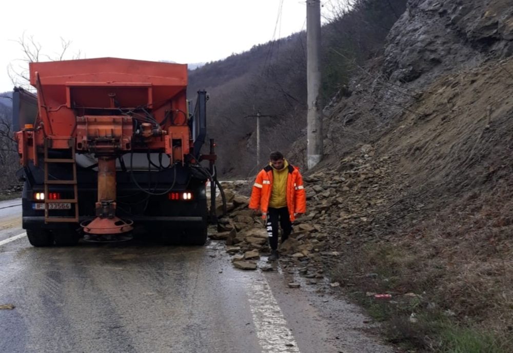 Circulația pe DN 7 CC (centura Călimănești) este blocată pe sensul Vâlcea-Sibiu