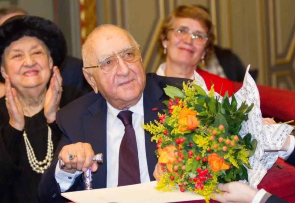 Scriitorul vâlcean Dinu Săraru recompensat cu Marele Premiu al Fundației "Niște țărani"