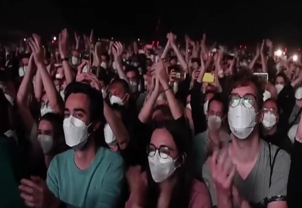 Primărie executată silit de o trupă de lăutari. Au fost scoase la licitaţie inclusiv microbuzele şcolare