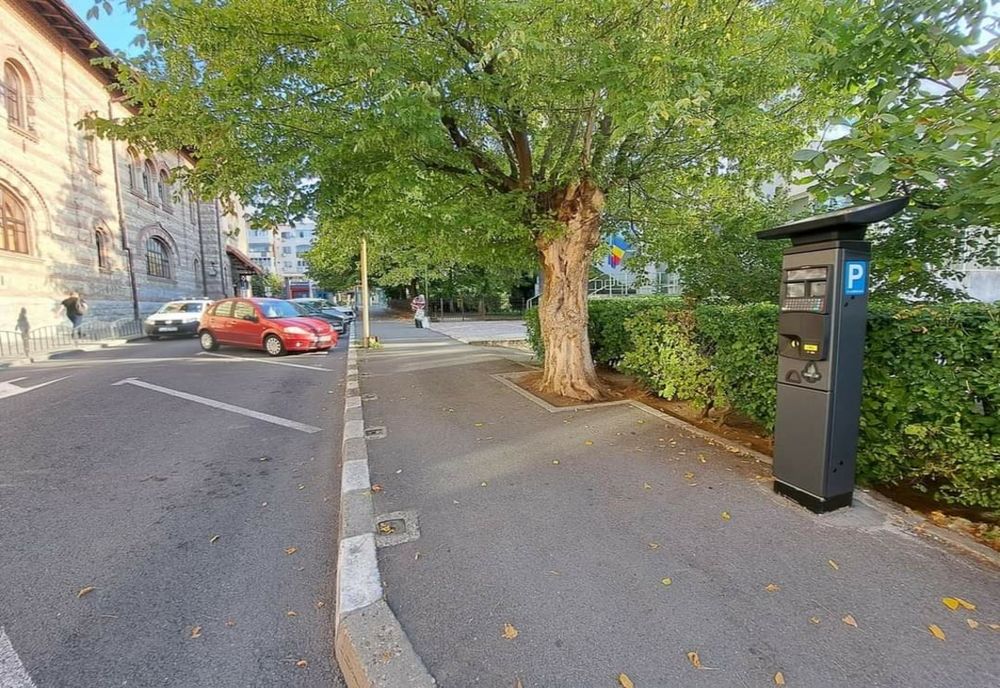 Patru noi aparate pentru plata parcărilor au fost amplasate în Râmnic