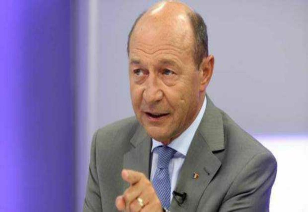 BĂSESCU, DESPRE DESECRETIZAREA COSTURILOR DEPLASĂRILOR LUI IOHANNIS: „E O PROSTIE! AȘ DA ȘI CHITANȚELE DE LA O CAFEA”