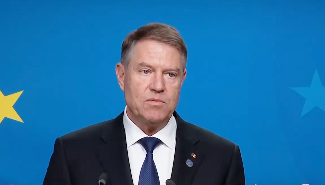 PREȘEDINTELE ILEGITIM KLAUS IOHANNIS, ÎNTREBAT DESPRE DEMISIE: STAU PÂNĂ PREDAU MANDATUL VIITORULUI PREȘEDINTE