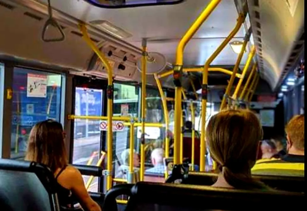 Transport gratuit pentru elevi în România