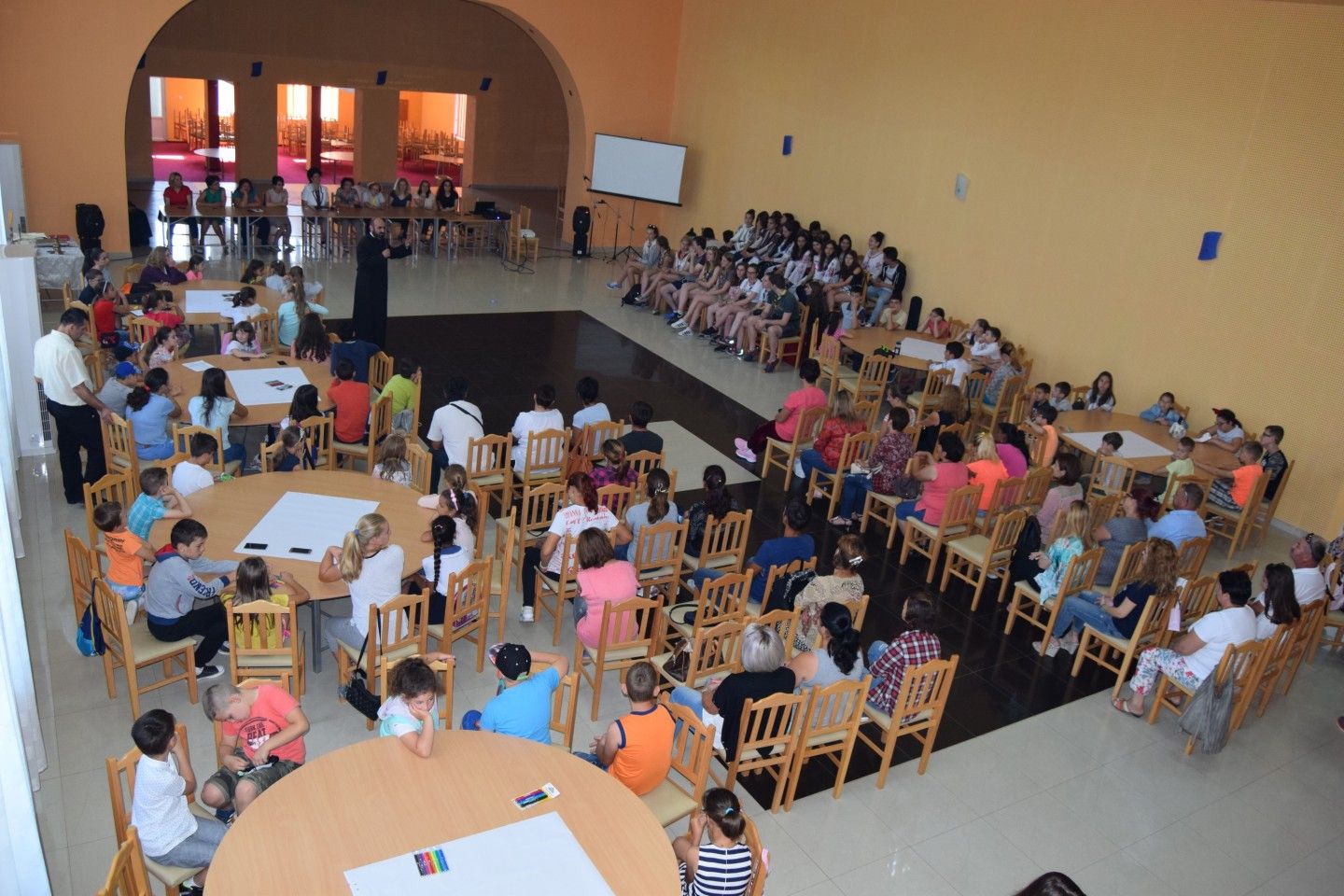 2403F898-B7FB-4BFF-8885-84A6CDEBF142